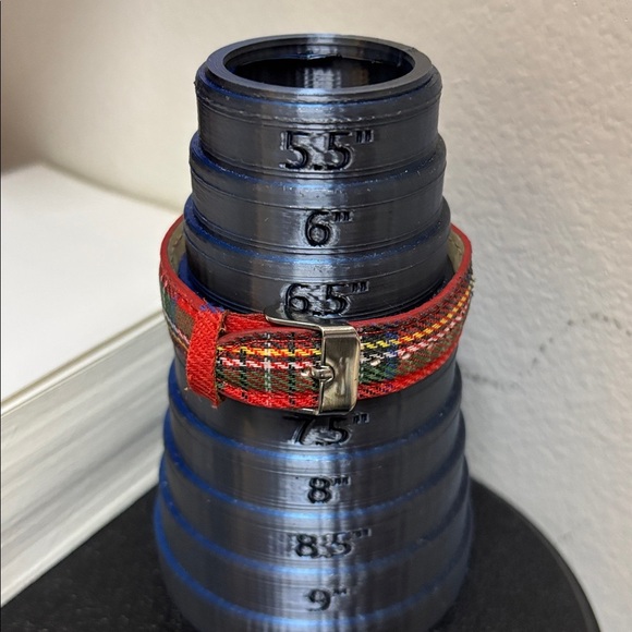 Merry Christmas Plaid Strap Watch with Festive Design WORKING - Picture 7 of 7